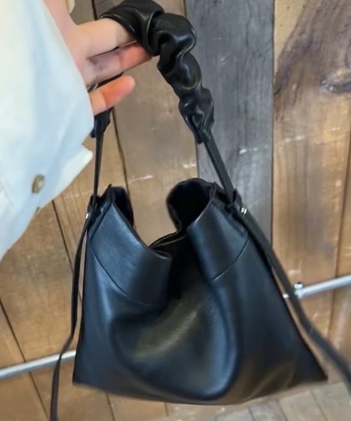 ampm(エーエムピーエム)の「ショルダーバッグ ワンショルダーバッグ ホーボーバッグ ギャザーバッグ(ショルダーバッグ・レディース・ブラック・FREE)」の18枚目の写真