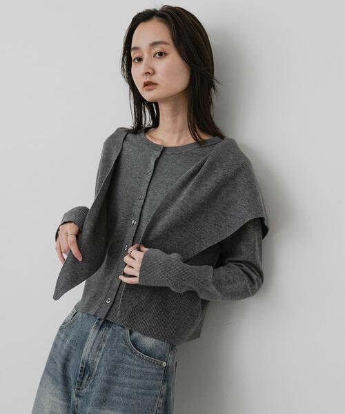 SENSE OF PLACE by URBAN RESEARCH(センスオブプレイスバイアーバンリサーチ)の「『洗濯可』スカーフツキニットカーディガン(カーディガン/ボレロ・レディース・レッド/ブラウン/アイボリー/グレー・ONE)」の7枚目の写真