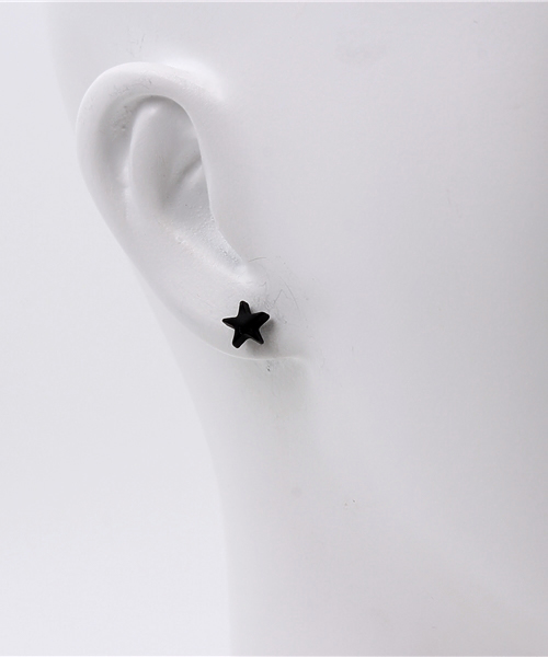 Fun & Daily(ファンアンドデイリー)の「F&D : ブラックスターピアス(ピアス(両耳用)・レディース・ブラック・FREE)」の2枚目の写真