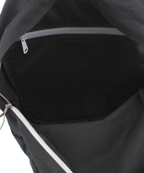 PORTER（ポーター）の「PORTER BEAT DAYPACK LARGE <B印 YOSHIDA SELECT>（バックパック/リュック・メンズ・ブラック/ベージュ/グリーン・ONE SIZE）」の5枚目の写真