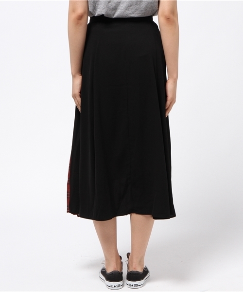 MOUSSY（マウジー）の「CHECK PANEL PLEATS SKIRT（スカート・レディース・レッド系その他/グリーン系その他・1/2）」の8枚目の写真