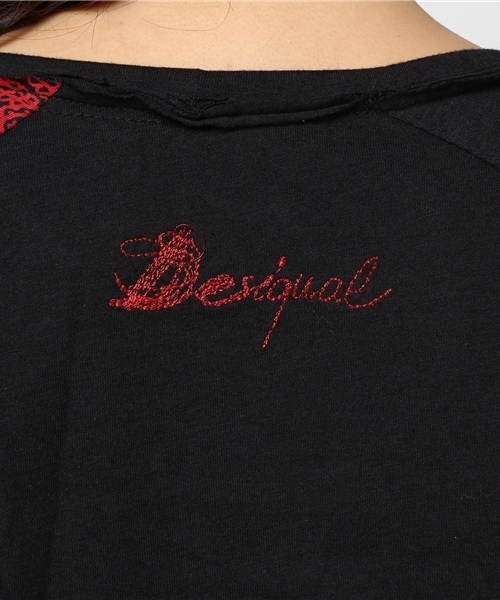 Desigual（デシグアル）の「「Desigual/デシグアル」Tシャツ（Tシャツ/カットソー・レディース・ブラック/グリーン系その他・SMALL/LARGE/X-LARGE/MEDIUM）」の3枚目の写真