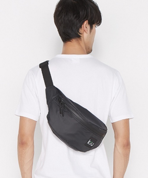 Kiu キウ の ウォータープルーフボディバッグ ボディバッグ ウエストポーチ Wear