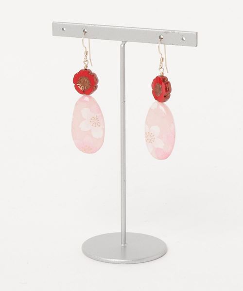 TONE SELECT GOODS(トーンセレクトグッズ)の「【そそ屋】友禅フラワーピアス(ピアス(両耳用)・レディース・レッド・FREE)」の1枚目の写真