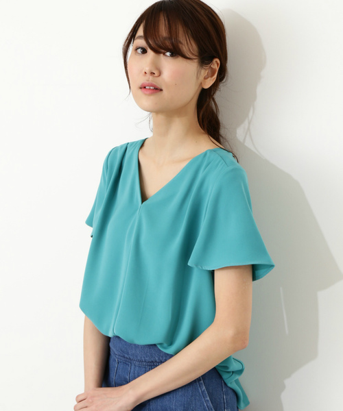 NATURAL BEAUTY BASIC（ナチュラルビューティーベーシック）の「<WEB限定>Ｖネックフロントタック半袖ブラウス（シャツ/ブラウス・レディース・ネイビー/イエロー/ライトグリーン/ホワイト系その他・SMALL/MEDIUM/LARGE）」の2枚目の写真