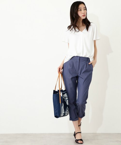 NATURAL BEAUTY BASIC（ナチュラルビューティーベーシック）の「<WEB限定>Ｖネックフロントタック半袖ブラウス（シャツ/ブラウス・レディース・ネイビー/イエロー/ライトグリーン/ホワイト系その他・SMALL/MEDIUM/LARGE）」の10枚目の写真