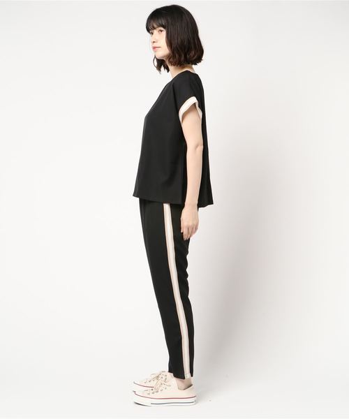 minius（ミニウス）の「ラインテープフレンチセットアップ/レディース オーバーサイズ セットアップ（セットアップ・レディース・ブラック/ネイビー・MEDIUM/LARGE）」の3枚目の写真