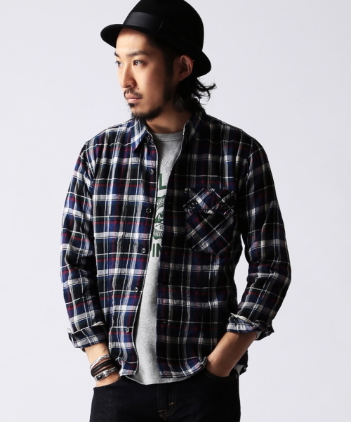 BEAMS（ビームス）の「□BEAMS / ビッグポケット タイトチェックシャツ　（シャツ/ブラウス・メンズ・ベージュ/レッド/ネイビー・SMALL/MEDIUM/LARGE/X-LARGE）」の2枚目の写真