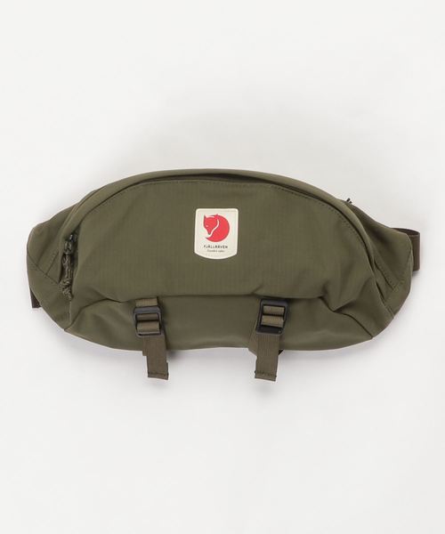 FJALL RAVEN (フェールラーベン)の「Ulvo Hip Pack Large (FJALLRAVEN/フェールラーベン)(ボディバッグ/ウエストポーチ・メンズ・グリーン系その他2/ブラック/ダークブルー/カーキオリーブ/ダークネイビー/キャメル/レッド/グリーン系その他/グリーン/オレンジ・ONE SIZE)」の3枚目の写真