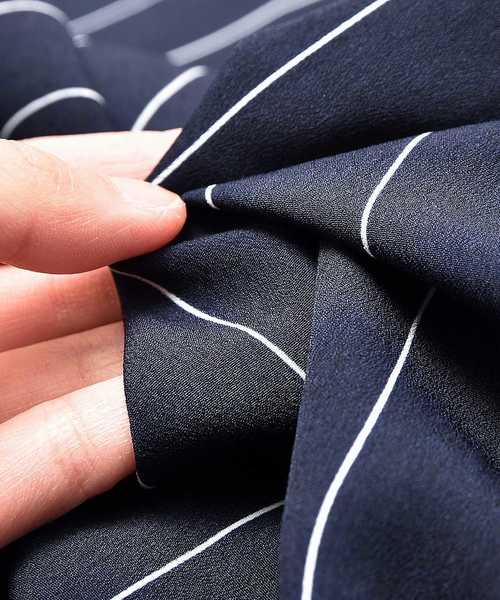 MinoriTY（マイノリティ）の「ストラップイプ柄スーパーロングシャツ（シャツ/ブラウス・メンズ・ブラック/ネイビー/カーキ/テラコッタ・M/L）」の13枚目の写真