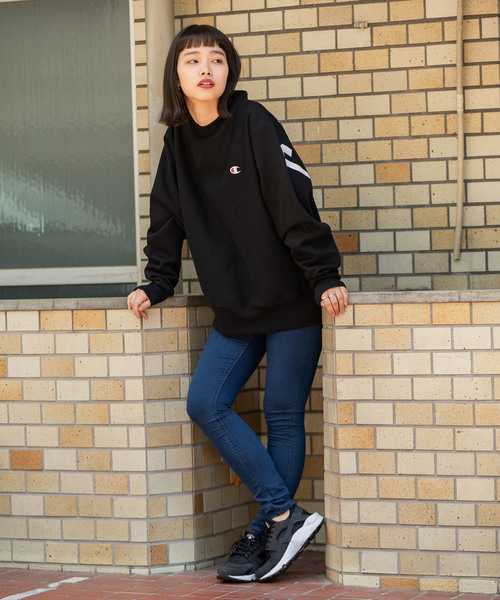 Champion（チャンピオン）の「Champion / チャンピオン GF70 RW CREW OVERSIZED（スウェット・メンズ・ホワイト/ブラック/グレー/ピンク・S/M/L）」の9枚目の写真