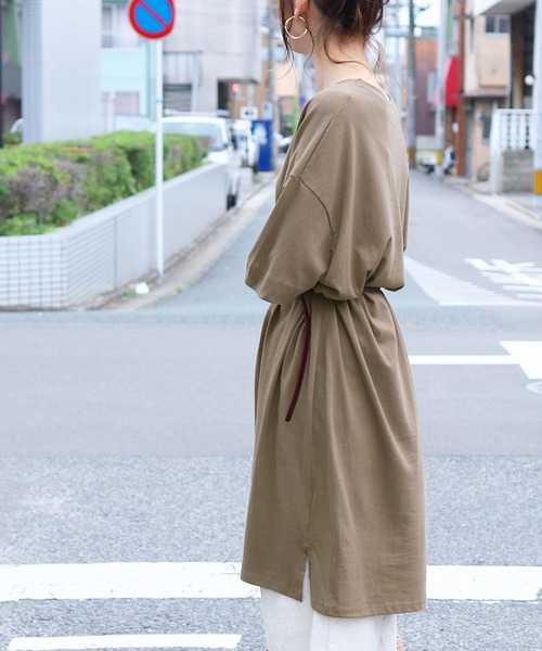 reca（レカ）の「ビッグシルエットTシャツワンピース（チュニック・レディース・ホワイト/モカ/ベージュ/ブラック/カーキ・FREE）」の21枚目の写真