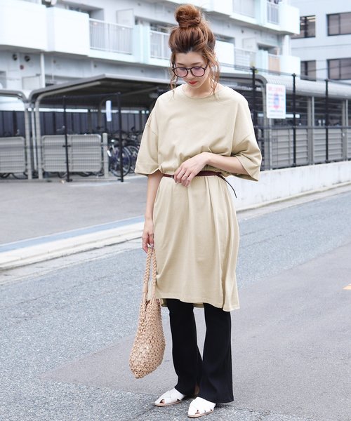 reca（レカ）の「ビッグシルエットTシャツワンピース（チュニック・レディース・ホワイト/モカ/ベージュ/ブラック/カーキ・FREE）」の10枚目の写真