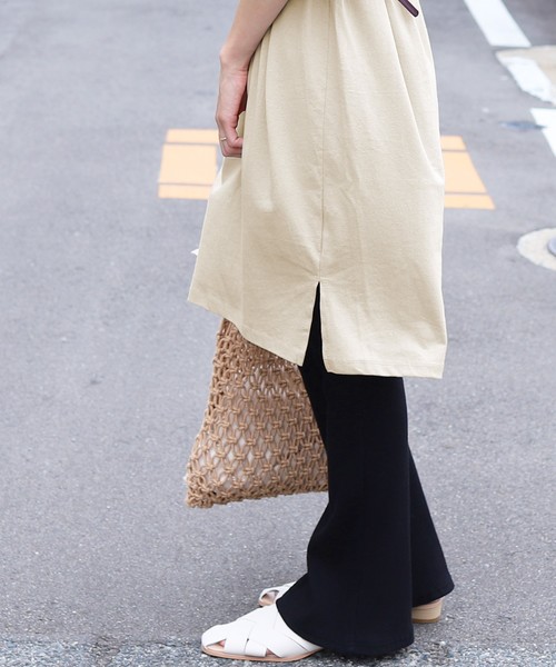 reca（レカ）の「ビッグシルエットTシャツワンピース（チュニック・レディース・ホワイト/モカ/ベージュ/ブラック/カーキ・FREE）」の22枚目の写真