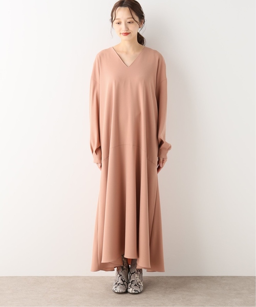 journal standard L'essage(ジャーナルスタンダードレサージュ)の「バックサテンVネックワンピース(ワンピース・レディース・ブラック/ピンク系その他・FREE)」の11枚目の写真