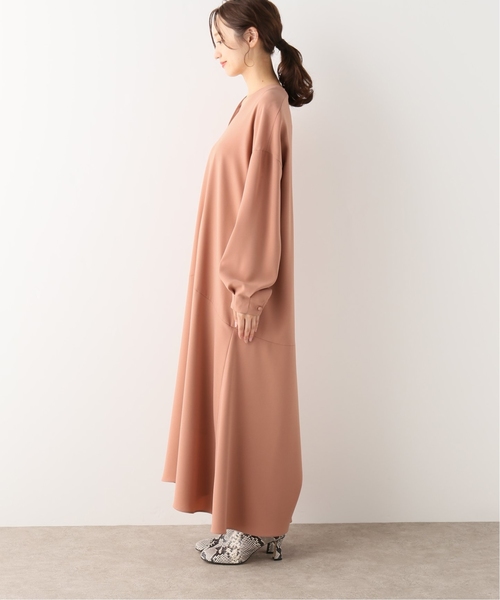 journal standard L'essage(ジャーナルスタンダードレサージュ)の「バックサテンVネックワンピース(ワンピース・レディース・ブラック/ピンク系その他・FREE)」の12枚目の写真