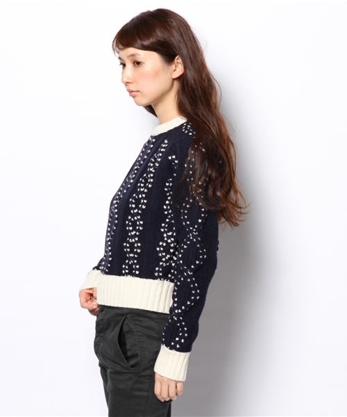Ray BEAMS（レイビームス）の「YMC / クロップド ケーブルニット（ニット/セーター・レディース・ネイビー・ONE SIZE）」の2枚目の写真