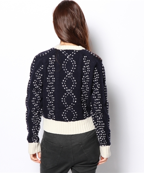 Ray BEAMS（レイビームス）の「YMC / クロップド ケーブルニット（ニット/セーター・レディース・ネイビー・ONE SIZE）」の3枚目の写真