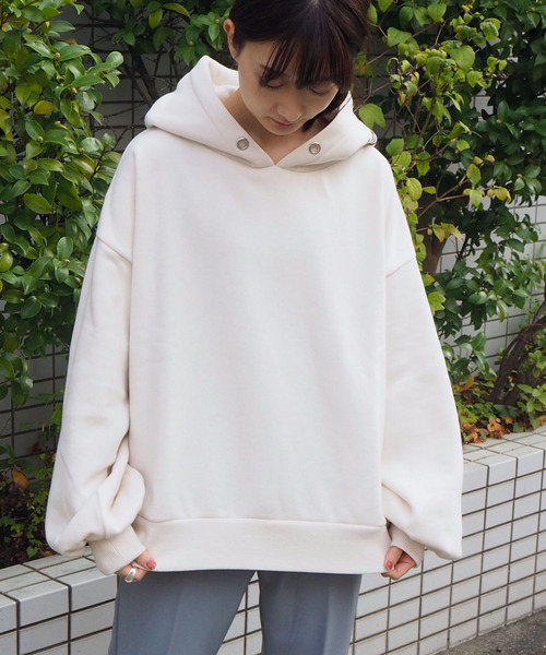 tiptop(ティップトップ)の「裏起毛オーバルロゴフーディ(パーカー・レディース・ブラック/エンジ/アイボリー/ダークグレー・FREE)」の11枚目の写真