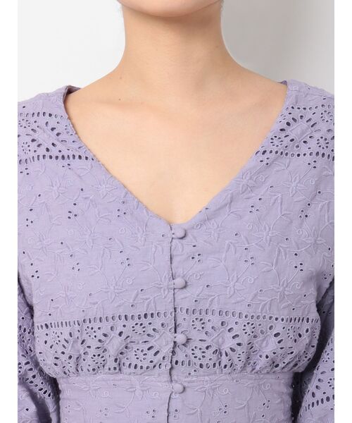 MERCURYDUO(マーキュリーデュオ)の「コットンカットワークボリュームスリーブワンピース(ワンピース・レディース・オフホワイト/ブラック/ラベンダー/ミント・FREE)」の8枚目の写真