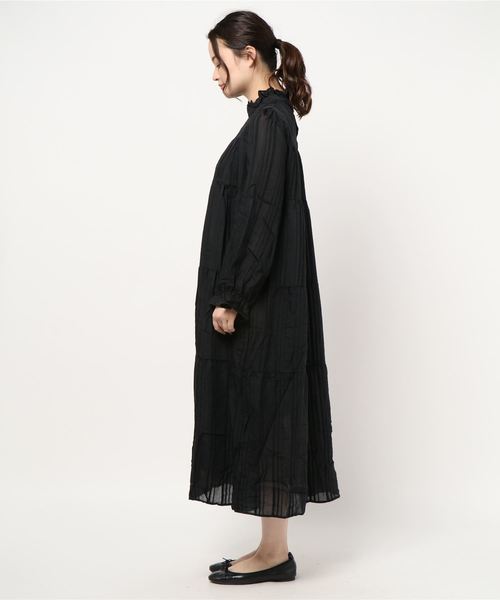 KOBE LETTUCE（コウベレタス）の「ティアードハイネックマキシワンピース（ワンピース・レディース・ミント/オフホワイト/ブラック/ネイビー・FREE）」の5枚目の写真