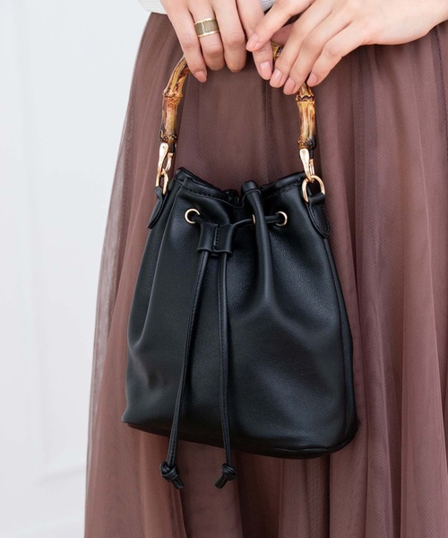 Edit Sheen(エディットシーン)の「バンブーハンドル巾着ハンドバッグ(ハンドバッグ・レディース・ブラック/ベージュ・FREE)」の2枚目の写真