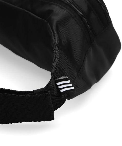 adidas Originals（アディダスオリジナルス）の「ESSENTIAL