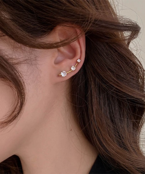 LA VORAGINE（ラ ヴォラジネ）の「デザイン　イヤーカフ（イヤーカフ・レディース・その他/C/K/S/A/I/Q/Y/その他2/その他4/その他5/その他3/B/H/P/X/G/O/W/J/R/Z/E/M/U/F/N/V/その他1/D/L/T/その他8/その他9/その他10/その他11/その他6/その他7/その他12/その他13/その他16/その他22/その他23/その他24/その他17/その他18/その他19/その他20/その他21/その他31/その他26/その他27/その他28/その他29/その他30/その他25/その他14・FREE）」の9枚目の写真