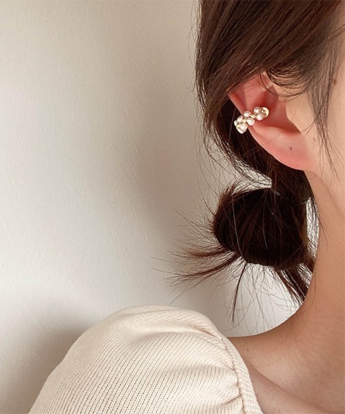 LA VORAGINE（ラ ヴォラジネ）の「デザイン　イヤーカフ（イヤーカフ・レディース・その他/C/K/S/A/I/Q/Y/その他2/その他4/その他5/その他3/B/H/P/X/G/O/W/J/R/Z/E/M/U/F/N/V/その他1/D/L/T/その他8/その他9/その他10/その他11/その他6/その他7/その他12/その他13/その他16/その他22/その他23/その他24/その他17/その他18/その他19/その他20/その他21/その他31/その他26/その他27/その他28/その他29/その他30/その他25/その他14・FREE）」の11枚目の写真