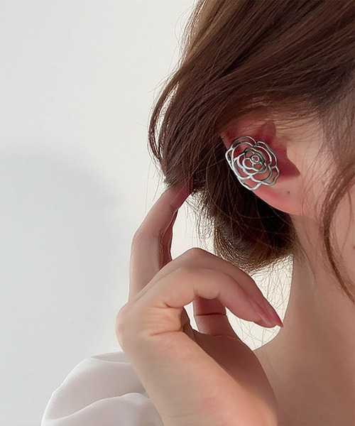 LA VORAGINE（ラ ヴォラジネ）の「デザイン　イヤーカフ（イヤーカフ・レディース・その他/C/K/S/A/I/Q/Y/その他2/その他4/その他5/その他3/B/H/P/X/G/O/W/J/R/Z/E/M/U/F/N/V/その他1/D/L/T/その他8/その他9/その他10/その他11/その他6/その他7/その他12/その他13/その他16/その他22/その他23/その他24/その他17/その他18/その他19/その他20/その他21/その他31/その他26/その他27/その他28/その他29/その他30/その他25/その他14・FREE）」の13枚目の写真