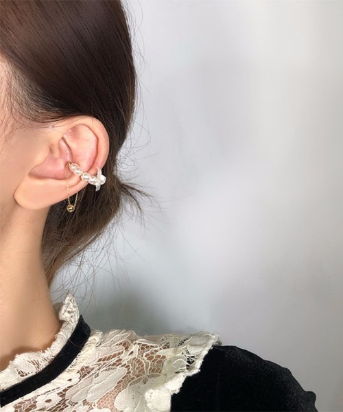 LA VORAGINE（ラ ヴォラジネ）の「デザイン　イヤーカフ（イヤーカフ・レディース・その他/C/K/S/A/I/Q/Y/その他2/その他4/その他5/その他3/B/H/P/X/G/O/W/J/R/Z/E/M/U/F/N/V/その他1/D/L/T/その他8/その他9/その他10/その他11/その他6/その他7/その他12/その他13/その他16/その他22/その他23/その他24/その他17/その他18/その他19/その他20/その他21/その他31/その他26/その他27/その他28/その他29/その他30/その他25/その他14・FREE）」の22枚目の写真