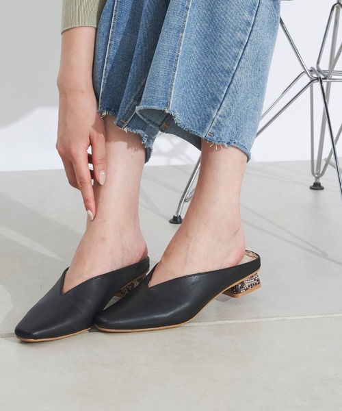 prose verse（プロズヴェール）の「柄ヒールVカットミュール（パンプス・レディース・アイボリー/ゴールド/モカ/ブラック・SMALL/MEDIUM/LARGE/LL）」の14枚目の写真