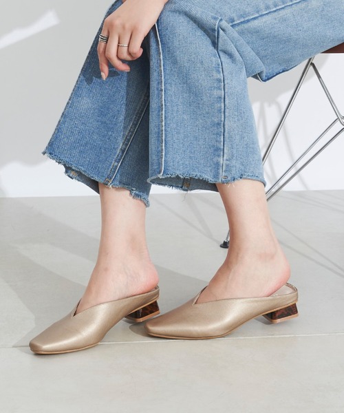 prose verse（プロズヴェール）の「柄ヒールVカットミュール（パンプス・レディース・アイボリー/ゴールド/モカ/ブラック・SMALL/MEDIUM/LARGE/LL）」の18枚目の写真