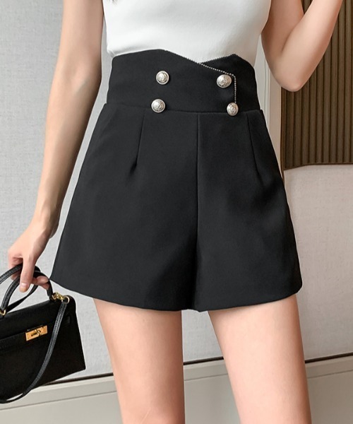 ABITOKYO（アビトーキョー）の「ストレートAラインシルエット タックショートパンツ（その他パンツ・レディース・ホワイト/ブラック・S/M/L）」の11枚目の写真