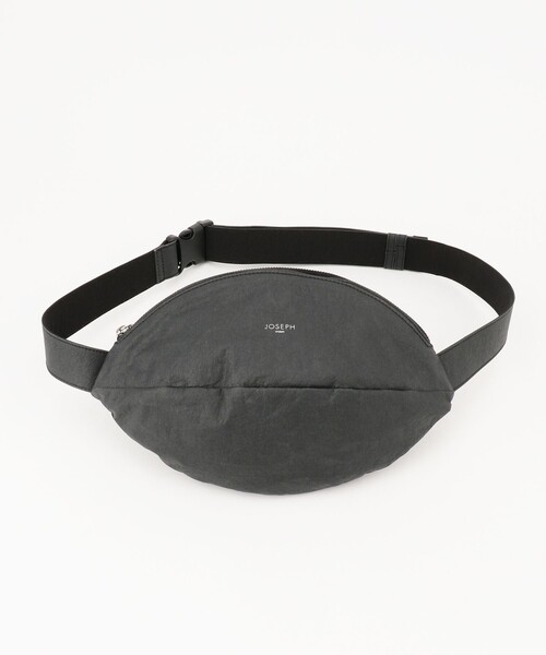 JOSEPH STUDIO（ジョゼフストゥディオ）の「ペーパーレザー　ボディバッグ（ボディバッグ/ウエストポーチ・レディース・ブラック系・F）」の5枚目の写真