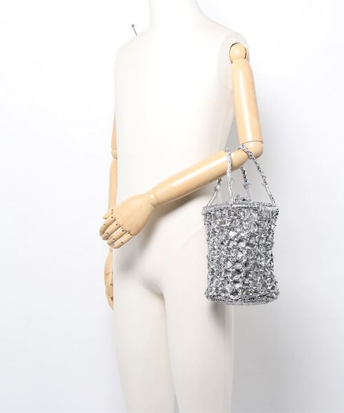 Laugoa(ラウゴア)の「ONT メタリック ミニ かごバッグ(かごバッグ・レディース・シルバー・9)」の8枚目の写真