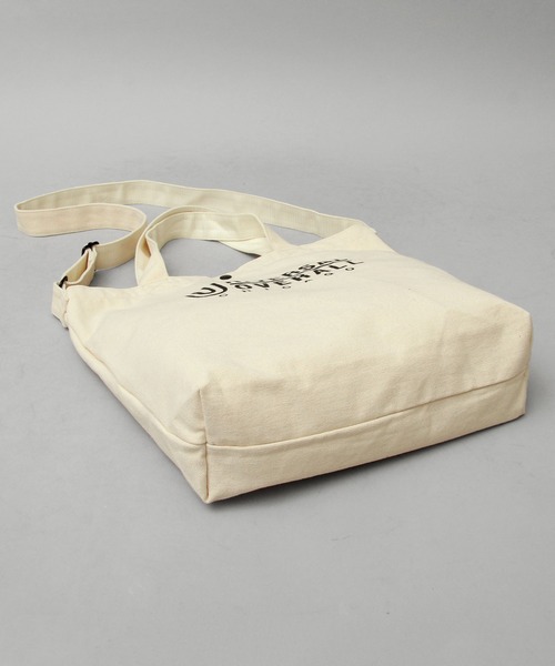 UNIVERSAL OVERALL(ユニバーサルオーバーオール)の「スーベニアコットン 2WAY キャンバスショルダートート(トートバッグ・メンズ・ホワイト/ブラック/ホワイト系その他/ブラック系その他・FREE)」の16枚目の写真