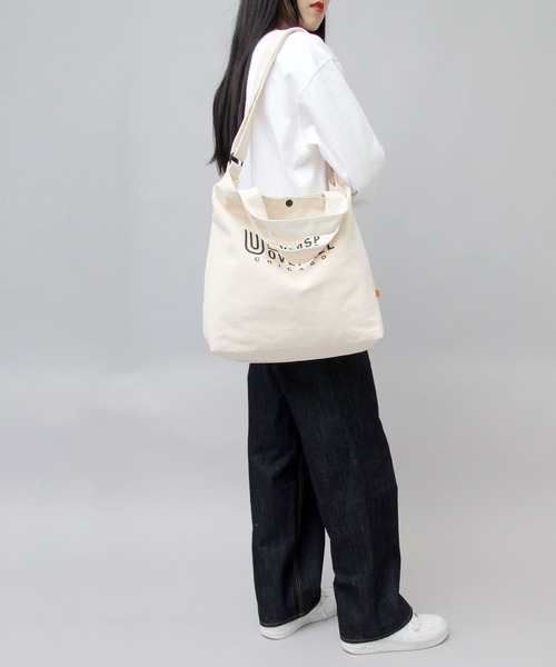 UNIVERSAL OVERALL(ユニバーサルオーバーオール)の「スーベニアコットン 2WAY キャンバスショルダートート(トートバッグ・メンズ・ホワイト/ブラック/ホワイト系その他/ブラック系その他・FREE)」の19枚目の写真