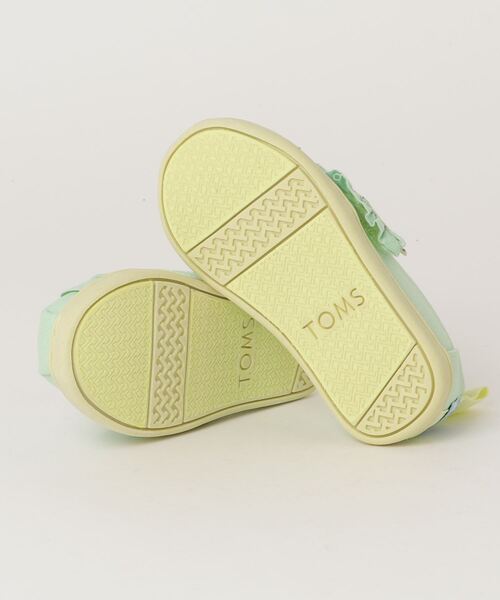 TOMS（トムス）の「パステルグリーンキャンバス ラッフル タイニー アルパルガータ（スリッポン・キッズ・グリーン・16.0cm/13.0cm/17.5cm/15.0cm/17.0cm/14.0cm）」の2枚目の写真
