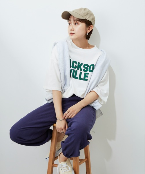 Auntie Rosa Holiday（アンティローザホリデー）の「ビッグカレッジロゴプリントTシャツ（Tシャツ/カットソー・レディース・アイボリー/チャコールグレー/オフホワイト・FREE）」の15枚目の写真