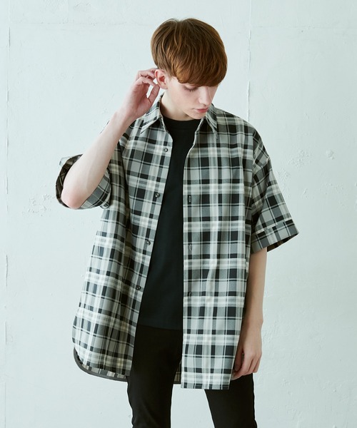 Lui's(ルイス)の「5分袖チェックライトシャツ(シャツ/ブラウス・メンズ・ブラック/グリーン/ブルー・FREE)」の2枚目の写真