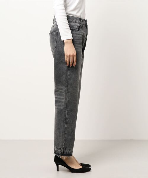 coca（coca）（コカ）の「裾スリットテーパードデニムパンツ（デニムパンツ・レディース・ブラック/ブルー・M/L）」の3枚目の写真