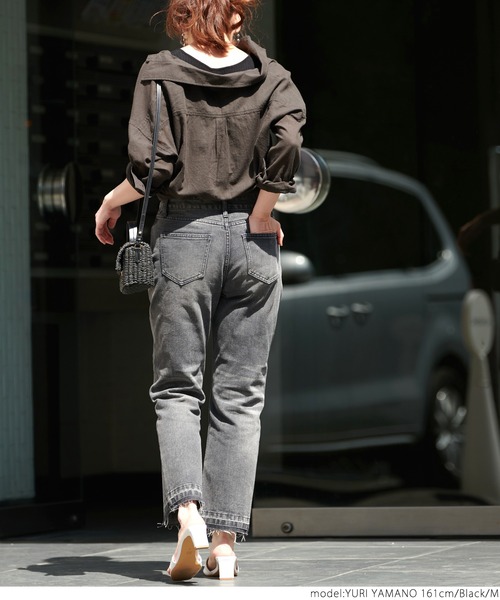 coca（coca）（コカ）の「裾スリットテーパードデニムパンツ（デニムパンツ・レディース・ブラック/ブルー・M/L）」の5枚目の写真