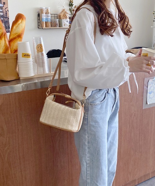 yuue' ( wear )（ユーイ）の「2way サマーかごバッグ / ハンドバッグ（ハンドバッグ・レディース・ベージュ・FREE）」の3枚目の写真