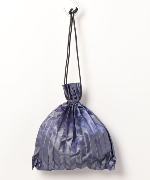 salle de bal（サルデバル）の「プリーツドローバッグ PLEATS BAG  巾着エコバッグ（ショルダーバッグ・レディース・ブラック/ベージュ/ブラウン/ピンク/ブルー/グリーン・FREE）」の7枚目の写真