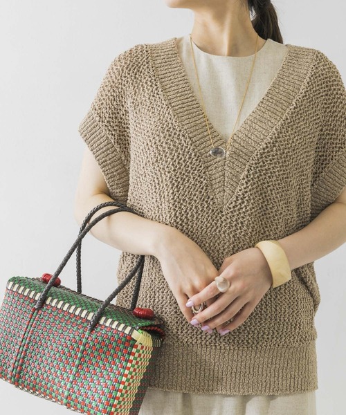 URBAN RESEARCH（アーバンリサーチ）の「透かし柄ニットベスト（ベスト・レディース・ブラック/アイボリー/ベージュ・FREE）」の3枚目の写真