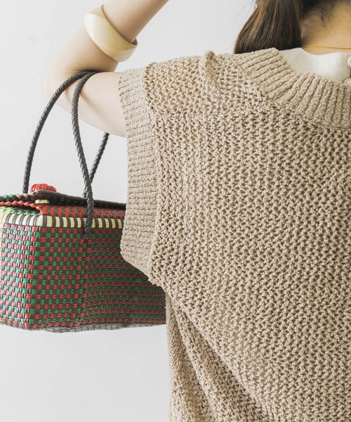 URBAN RESEARCH（アーバンリサーチ）の「透かし柄ニットベスト（ベスト・レディース・ブラック/アイボリー/ベージュ・FREE）」の17枚目の写真