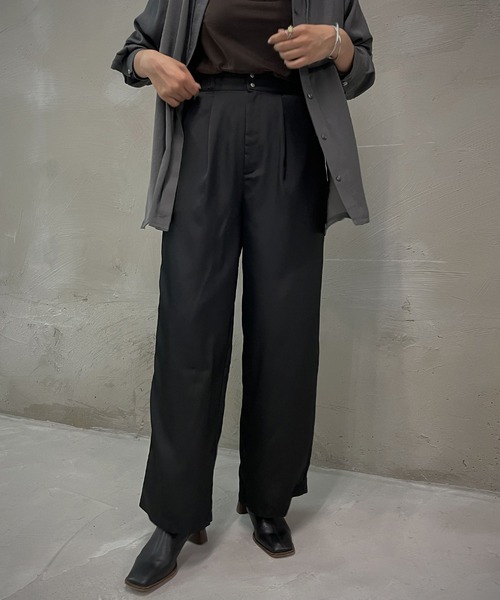 &g'aime（アンジェム）の「【&g'aime】サテンワイドタックパンツ（スラックス・レディース・ブラック/アイボリー/ライトカーキ・FREE）」の13枚目の写真