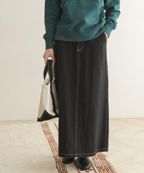 FORK&SPOON(フォークアンドスプーン)の「FORK&SPOON 接結デニムロングスカート(スカート・レディース・ブラック/ブルー・2/1)」の2枚目の写真