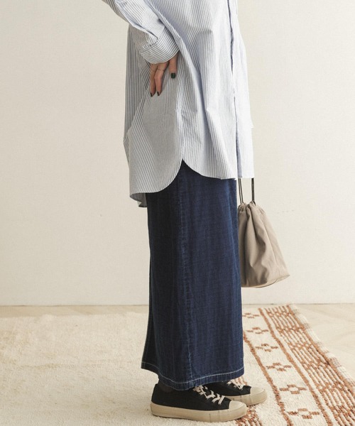 FORK&SPOON(フォークアンドスプーン)の「FORK&SPOON 接結デニムロングスカート(スカート・レディース・ブラック/ブルー・2/1)」の7枚目の写真